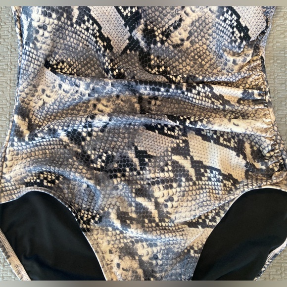 Calvin Klein One- Piece Snake Print High Neck Halter Swimsuit 10 - Picture 5 of 15
